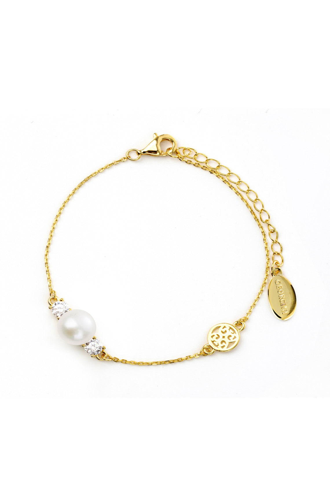 Elsa Peretti™ Pearls by the Yard™ bracelet in 18k gold. | Tiffany & Co.