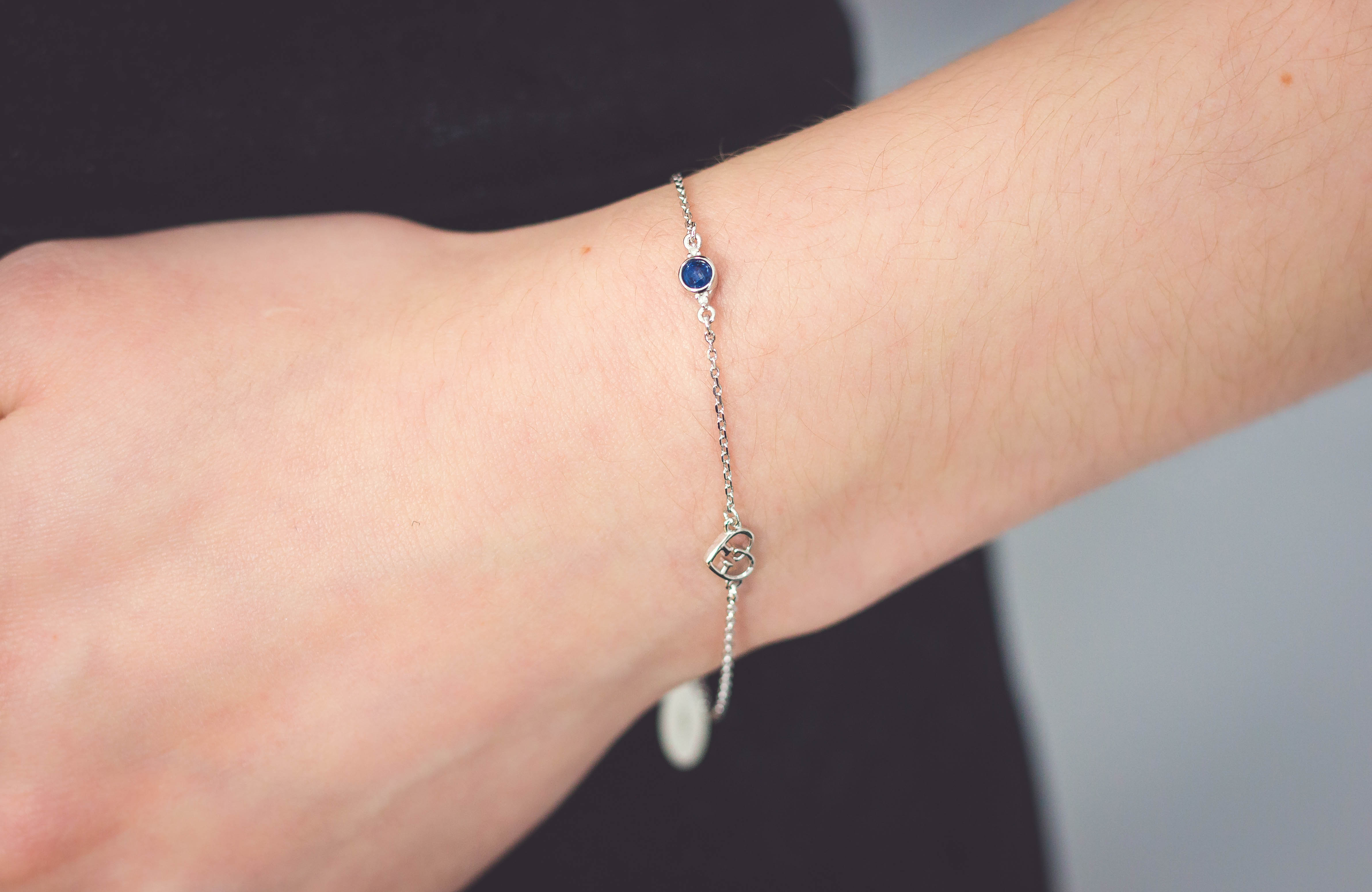 NATURAL SAPPHIRE AND TWO NATURAL DIAMOND SEPTEMBER BRACELET SILVER