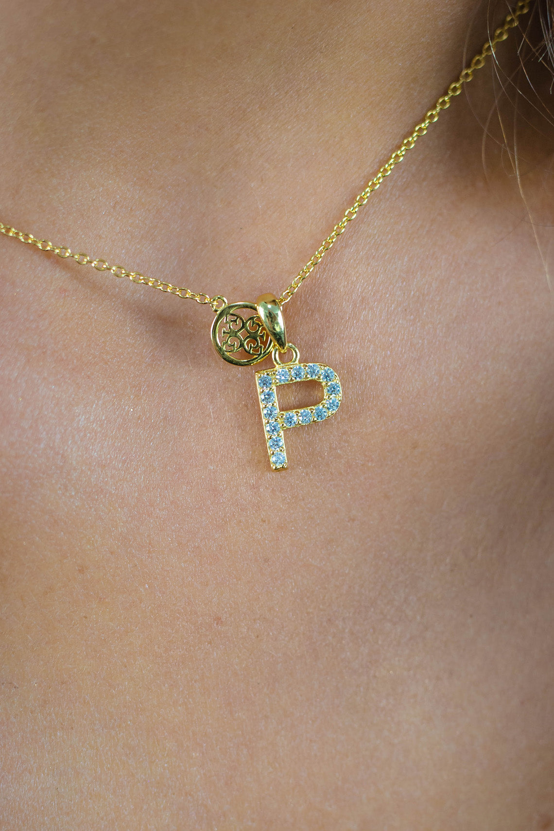 LUXURY LETTERS P INITIAL PENDANT GOLD