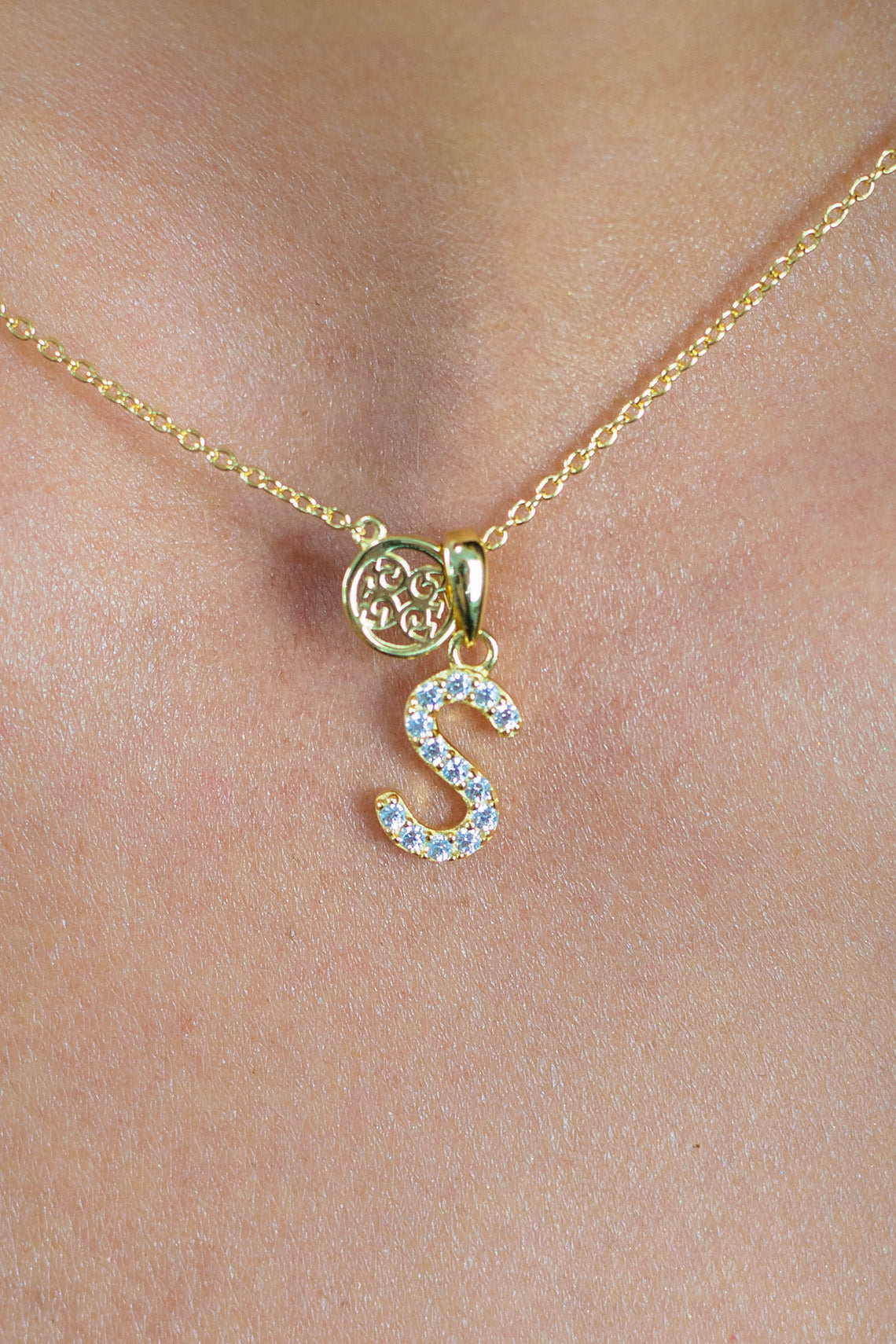 LUXURY LETTERS S INITIAL PENDANT GOLD