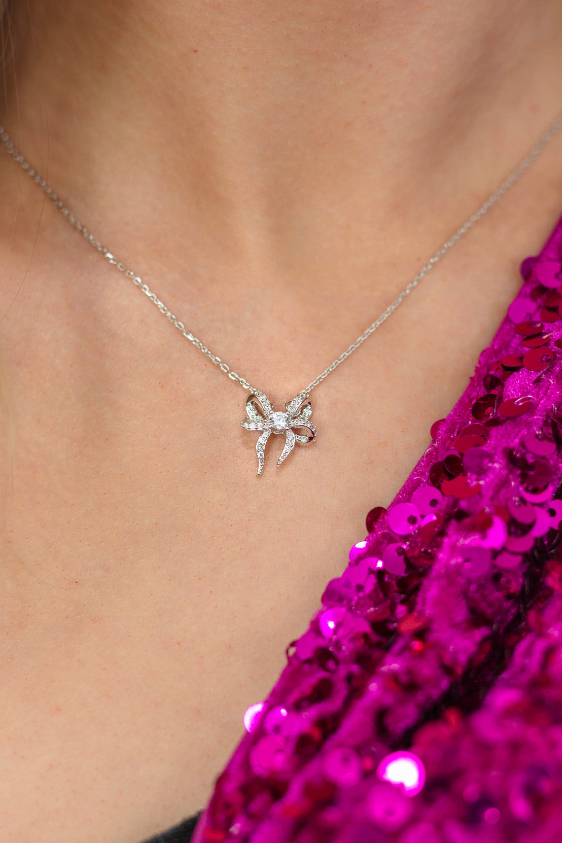 SWEETHEART BOW NECKLACE SILVER